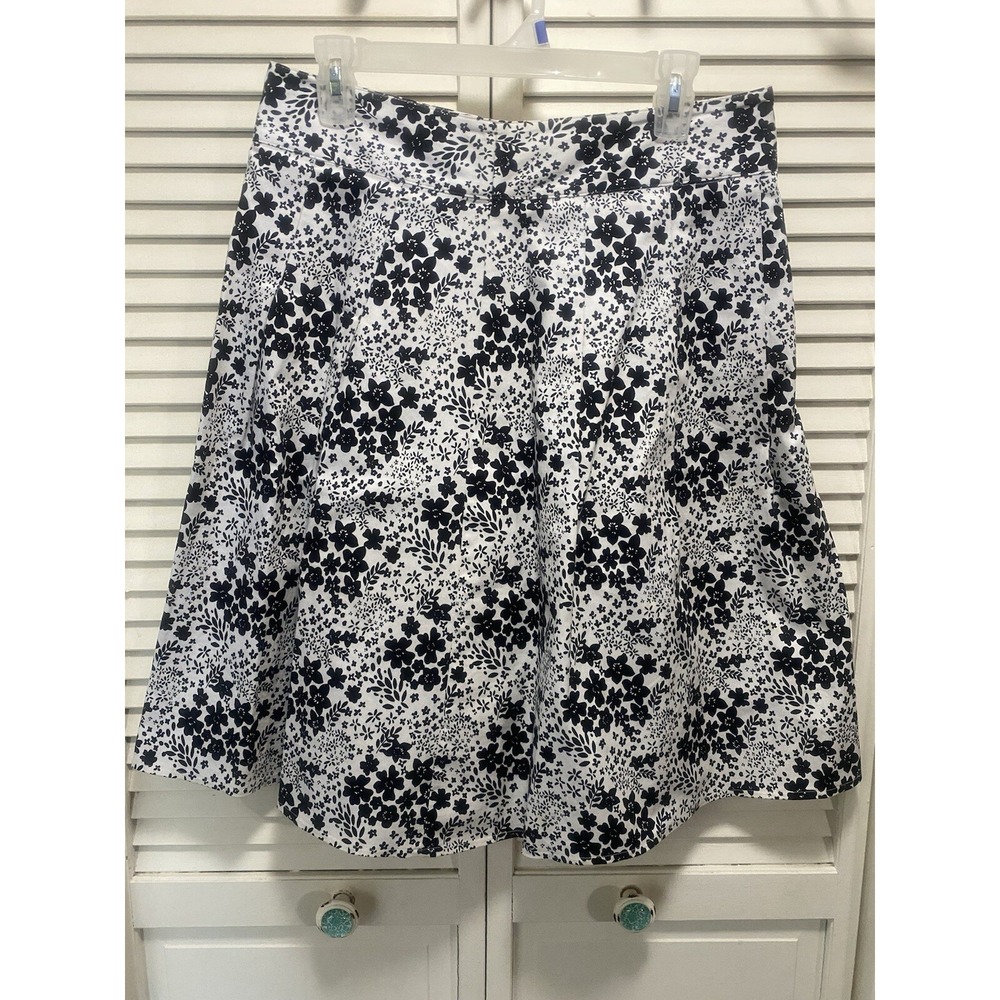 Notations Black/White Floral A-line Ruffle‎ Lined Skirt Size Medium